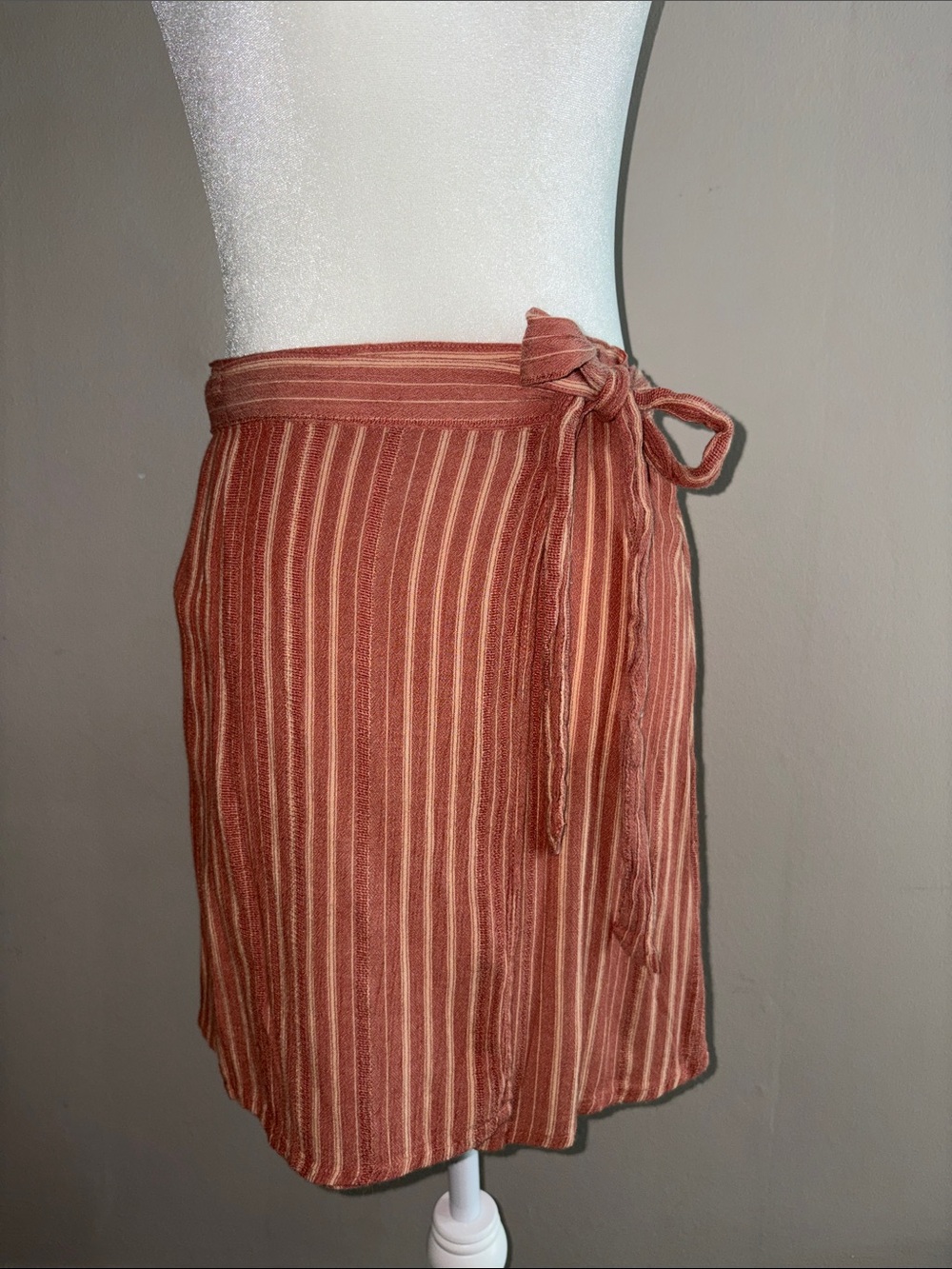 American Eagle Outfitters - Striped Rust Tie-Waist Wrap Skirt - Women Small